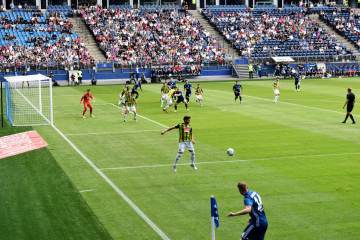除了没有球员进场，世界杯几乎成了“中国制造”的狂欢，太讽刺！（配图示意）